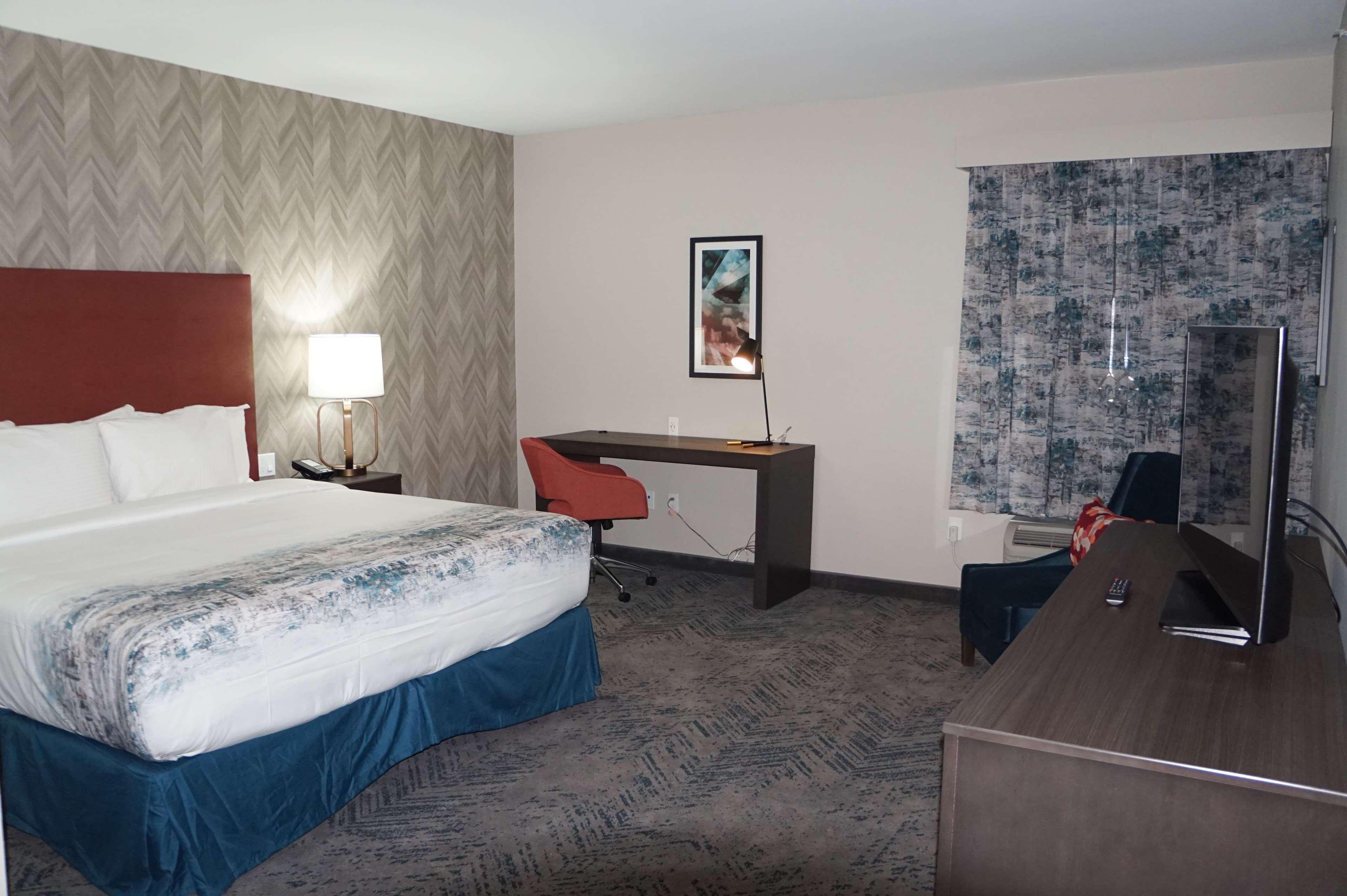 La Quinta Inn & Suites Dfw West-Glade-Parks Euless Exterior foto